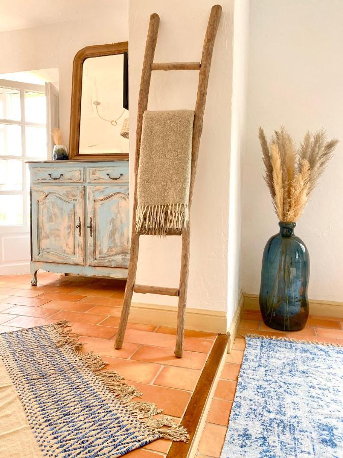 Bed and Breakfast L'Effrontée à Tourrettes-sur-Loup Extérieur photo
