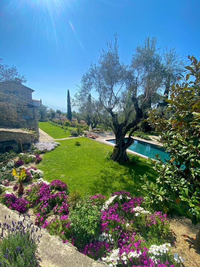 Bed and Breakfast L'Effrontée à Tourrettes-sur-Loup Extérieur photo